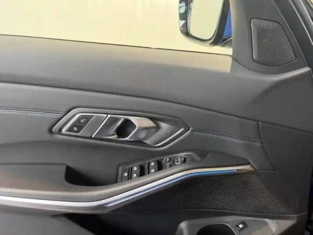 Bmw Serie 3 série 3 330ea xdrive 292ch m sport — photo 15