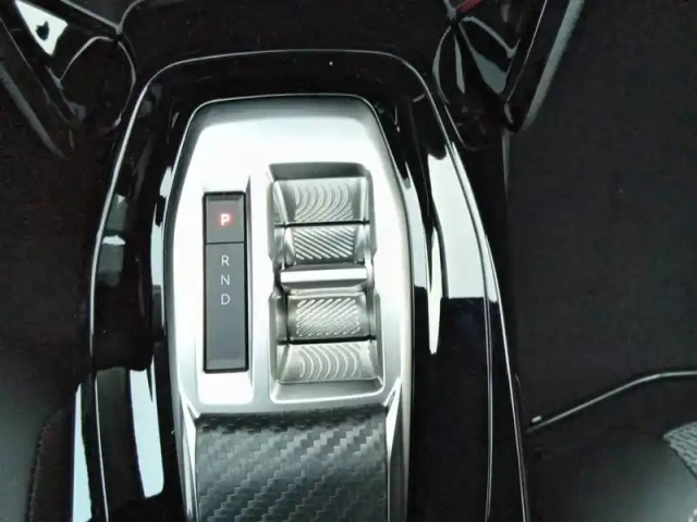 Peugeot 208 hybrid 110 e-dcs6 — photo 14