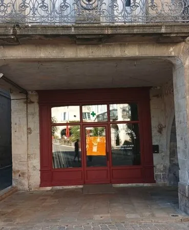 Local commercial Bazas 115m2