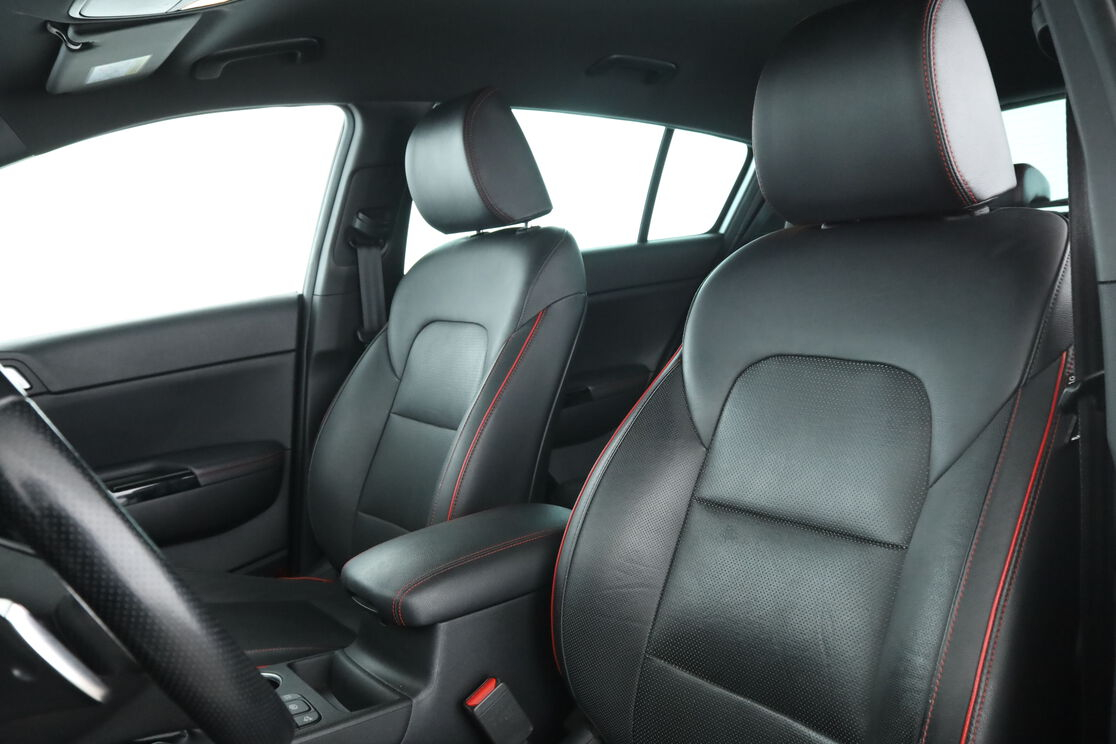 Kia Sportage 1.6 CRDi GT Line 4WD DCT7 — photo 9