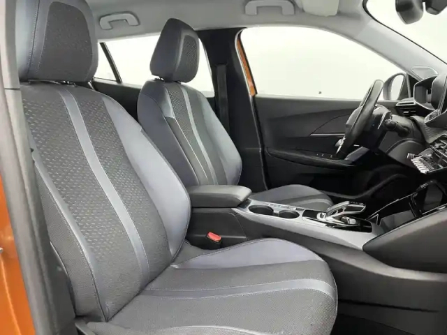 Peugeot 2008 puretech 130 s&amp;s eat8 — photo 91