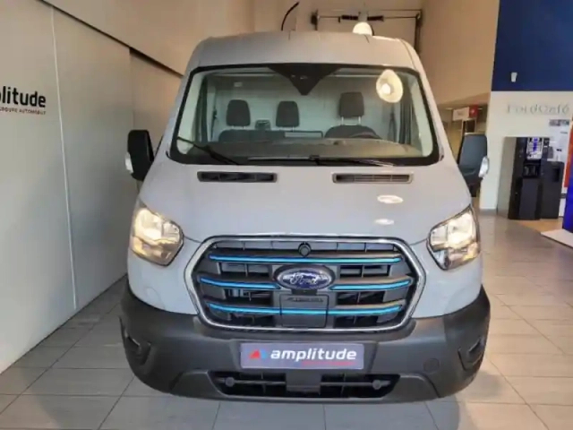 Ford Transit 2t fg pe 350 l2h2 135 kw batterie 75/68 kwh trend business — photo 2