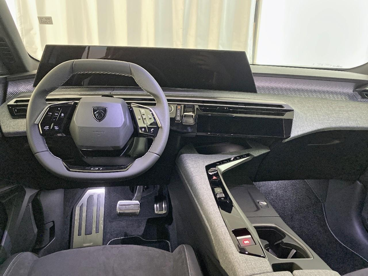 Peugeot 3008 hybrid 145 e-dcs6 gt — photo 8