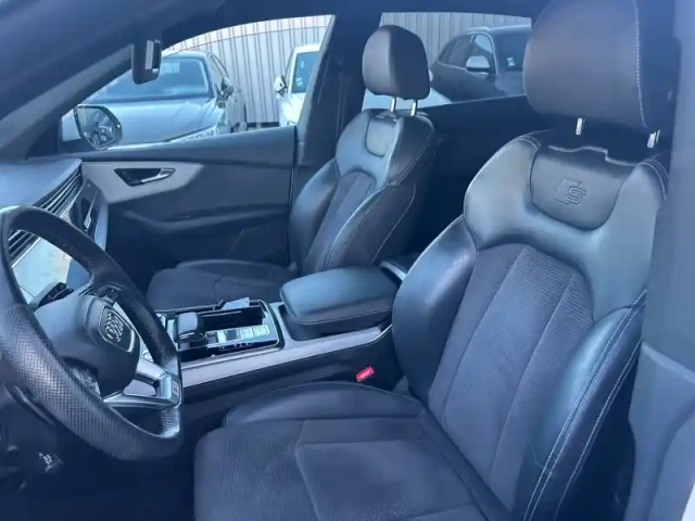 Audi Q8 50 tdi 286 tiptronic 8 quattro — photo 44