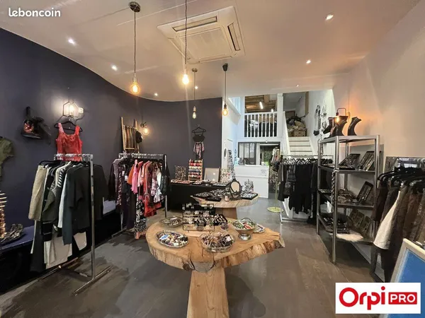 Local commercial 61 m²