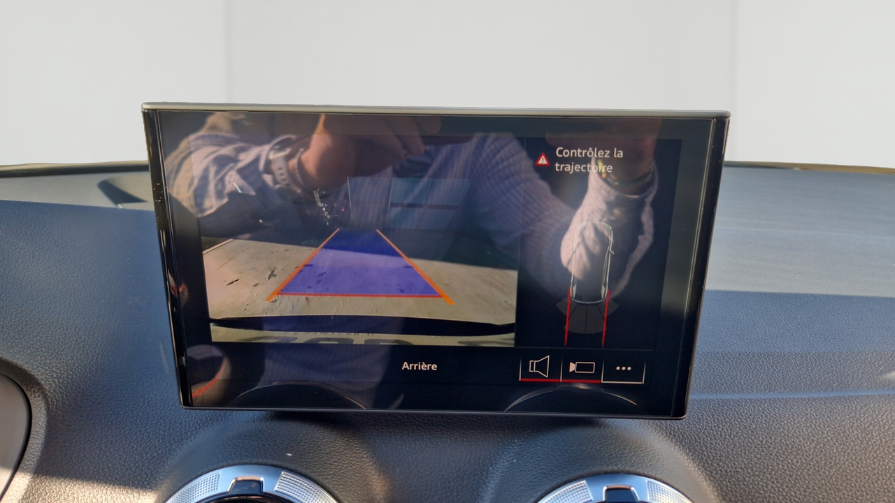 Audi Q2 35 TDI 150 S tronic 7 — photo 13