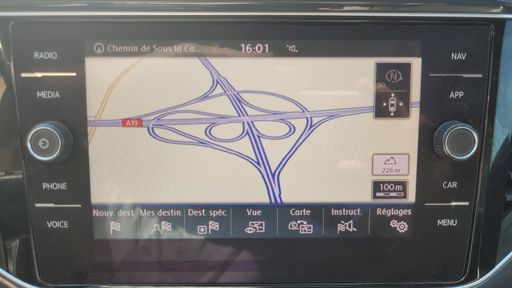 Volkswagen T-Roc 2.0 TDI 150 4Motion DSG7 - First Edition – 2018 – 171286 km – Diesel – Boîte Automatique — photo 10