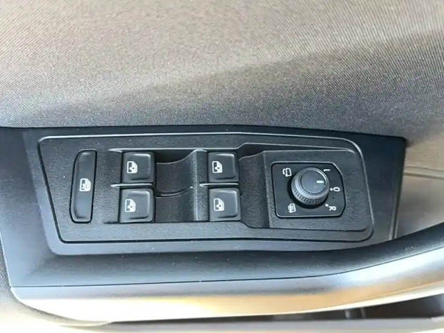 Volkswagen T-Roc 1.5 tsi evo 150 start/stop dsg7 — photo 24