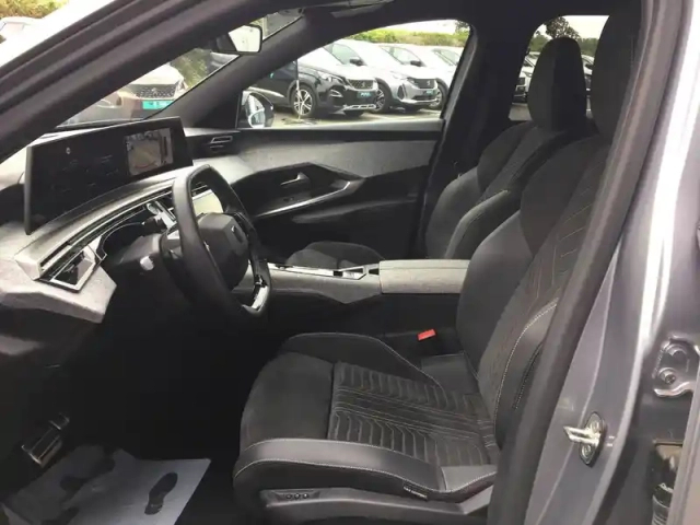 Peugeot 3008 plug-in hybrid 195 e-dcs7 — photo 16