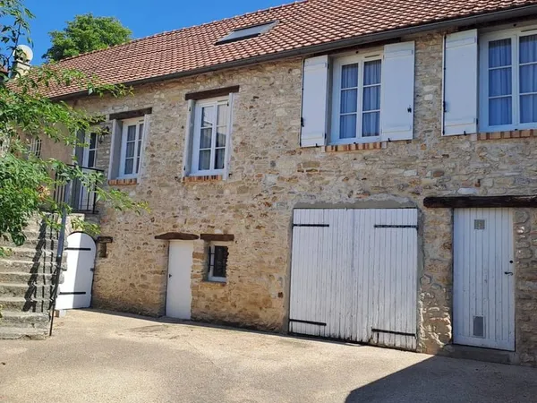 MAISON EN PIERRE T7