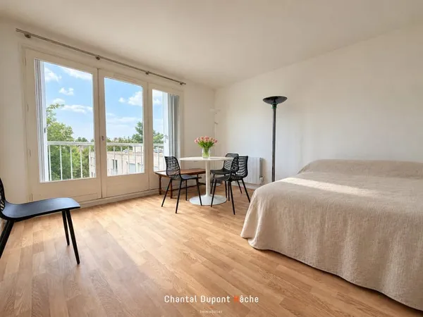 CHARTRES GRAND FAUBOURG - Appartement d'environ 34m2 en dern