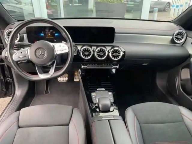 Mercedes Cla 180 d 116ch amg line 8g-dct — photo 10