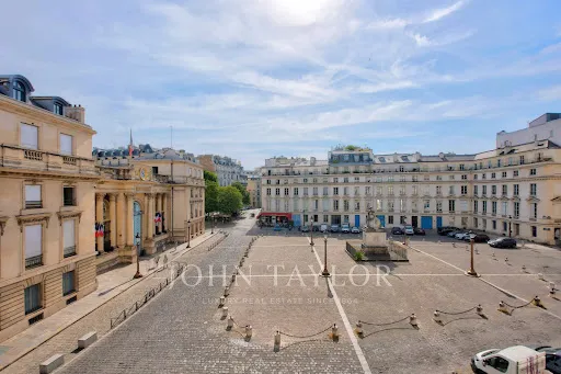 Appartement 6 pièces 197 m²