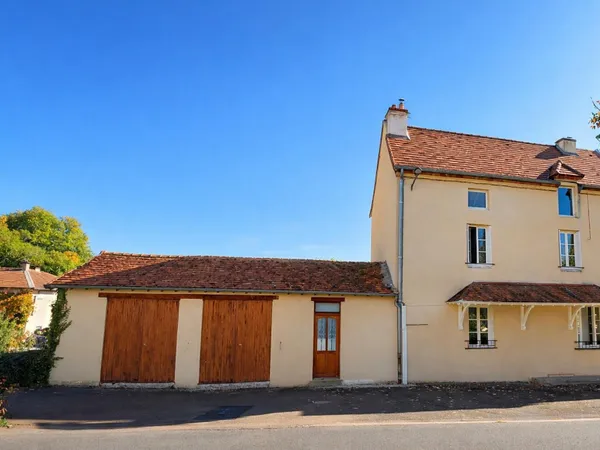 Ensemble immobilier évolutif au centre du village