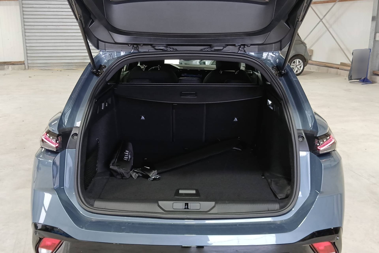 Peugeot 308 SW — photo 15