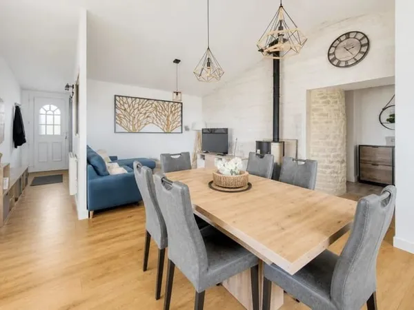 17170 LA RONDE  LONGÈRE RÉNOVÉE  94 M²  3 CHAMBRES  PISCINE