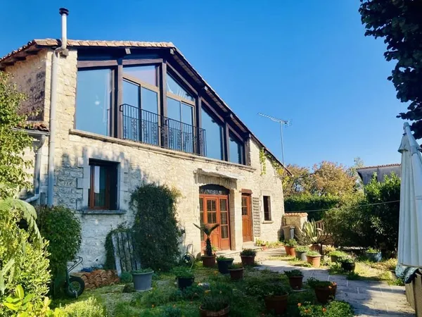 Charmante maison en pierre