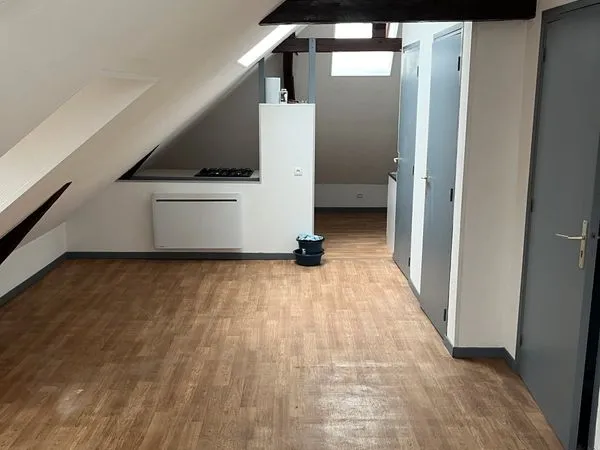 A louer appartement situé à Iwuy