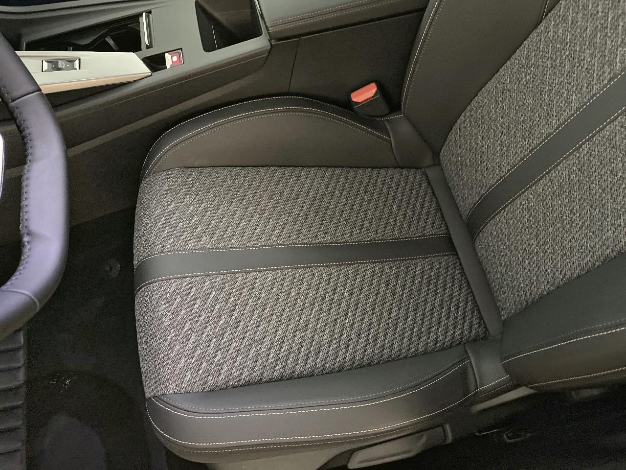 Peugeot 308 sw hybrid 145 e-dcs6 allure — photo 9