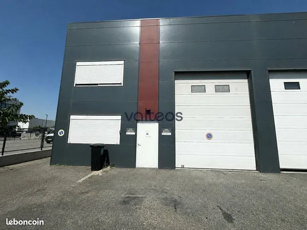 LOCAL D'ACTIVITE 255 m² PLAISANCE DU TOUCH