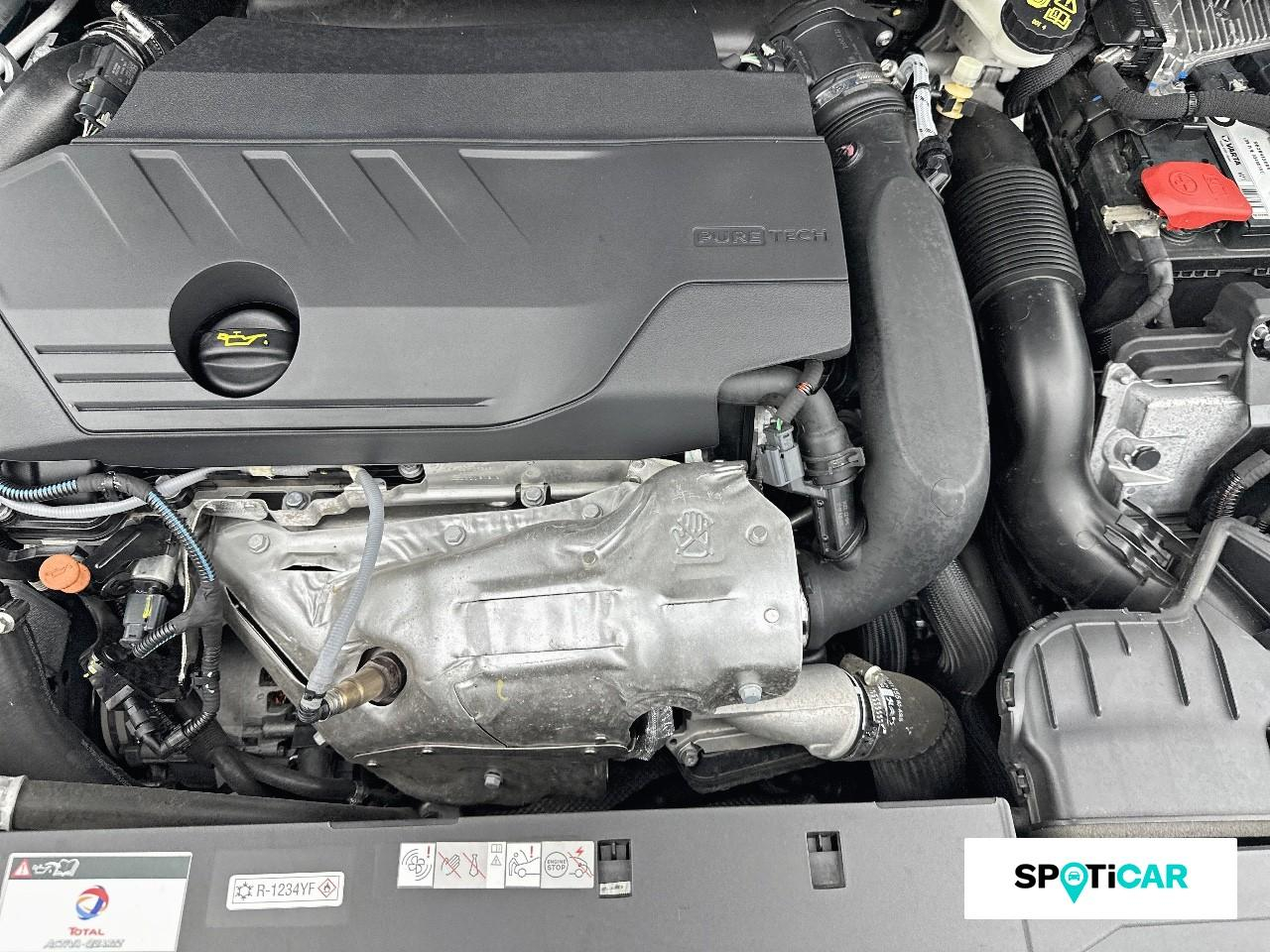 Peugeot 408 phev 225ch allure pack e-eat8 — photo 20
