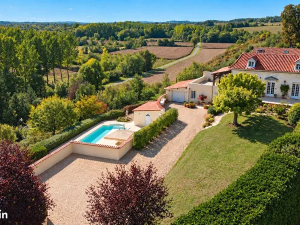 Propriété 5 pièces 134 m²