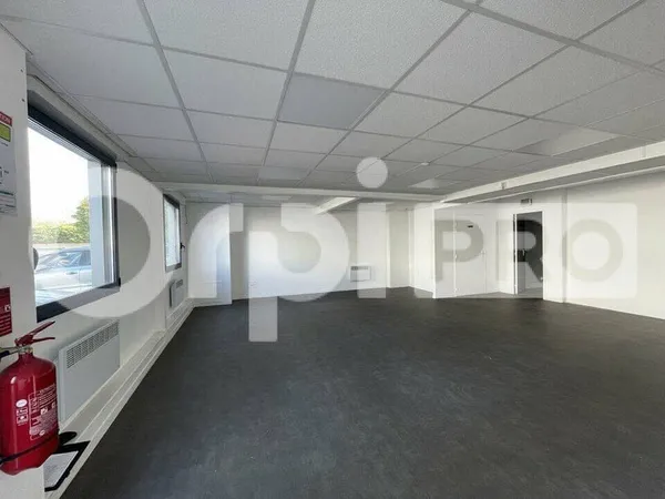 Local d'activité 263 m²