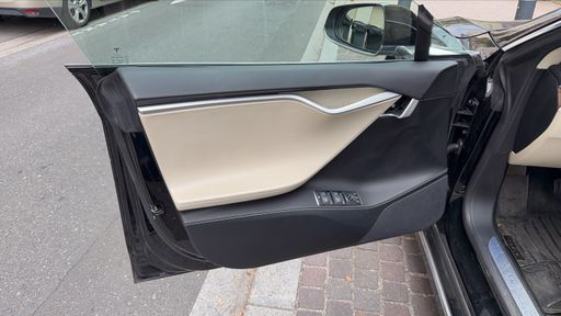 Tesla Model S AWD 100 kWh Dual Motor - Long Range – 2018 – 85187 km – Électrique – Boîte Automatique — photo 52