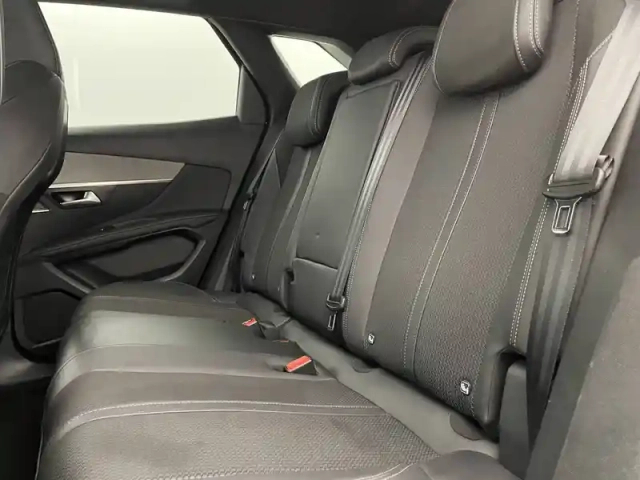 Peugeot 3008 hybrid 136 e-dcs6 — photo 15