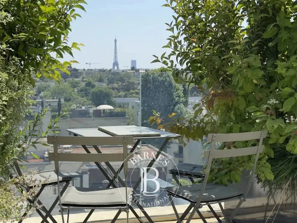 Neuilly - Saint James - Dernier étage terrasse - Vues panoramiques exceptionnelles