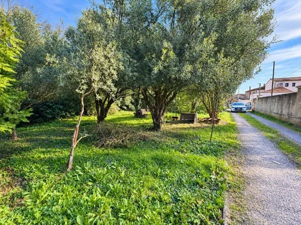 Terrain 540 m²