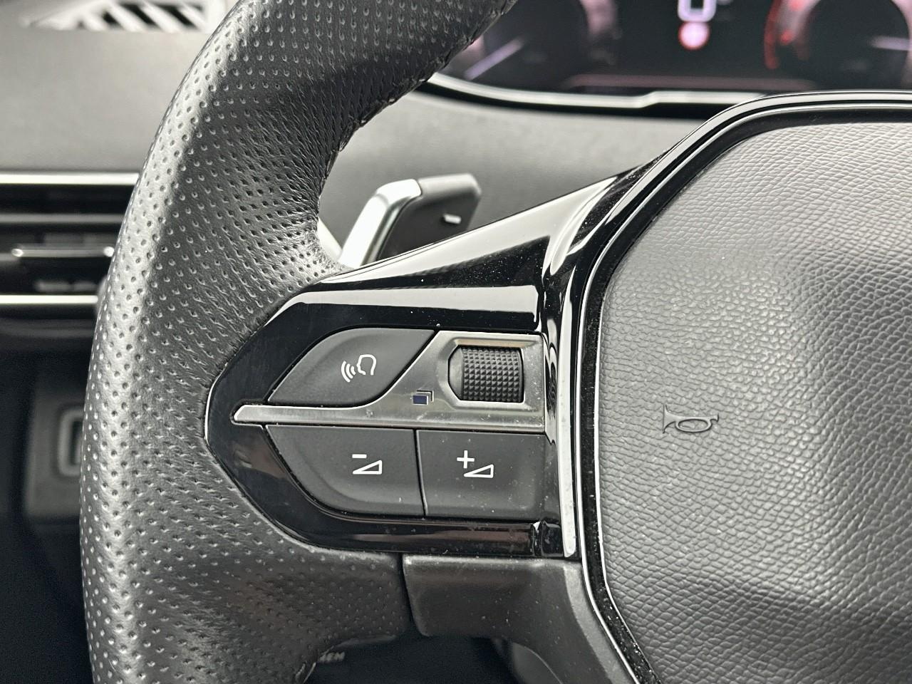 Peugeot 3008 puretech 130ch s&s eat8 gt pack — photo 20