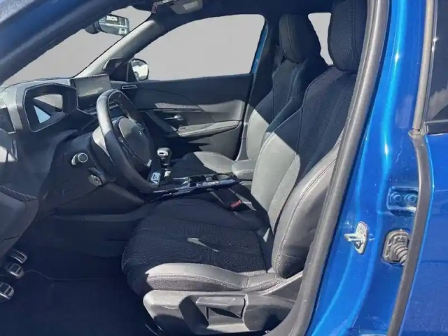Peugeot 2008 puretech 130 s&amp;s bvm6 — photo 11
