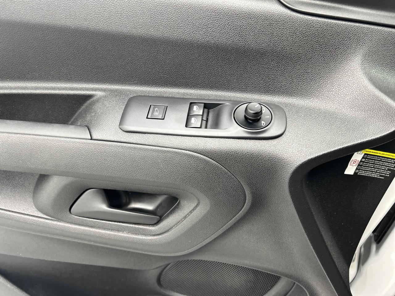 Peugeot Partner fourgon standard 650 kg bluehdi 75 bvm5 premium — photo 29
