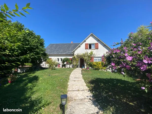 Maison 8 pièces 215 m²