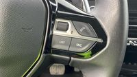Peugeot 2008 1.2 PureTech 130ch S&S Allure Pack EAT8 — photo 16