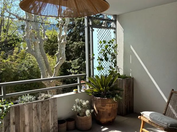 À vendre - Élégant T2 avec loggia - 2ème Prado, à 400 m des plages
