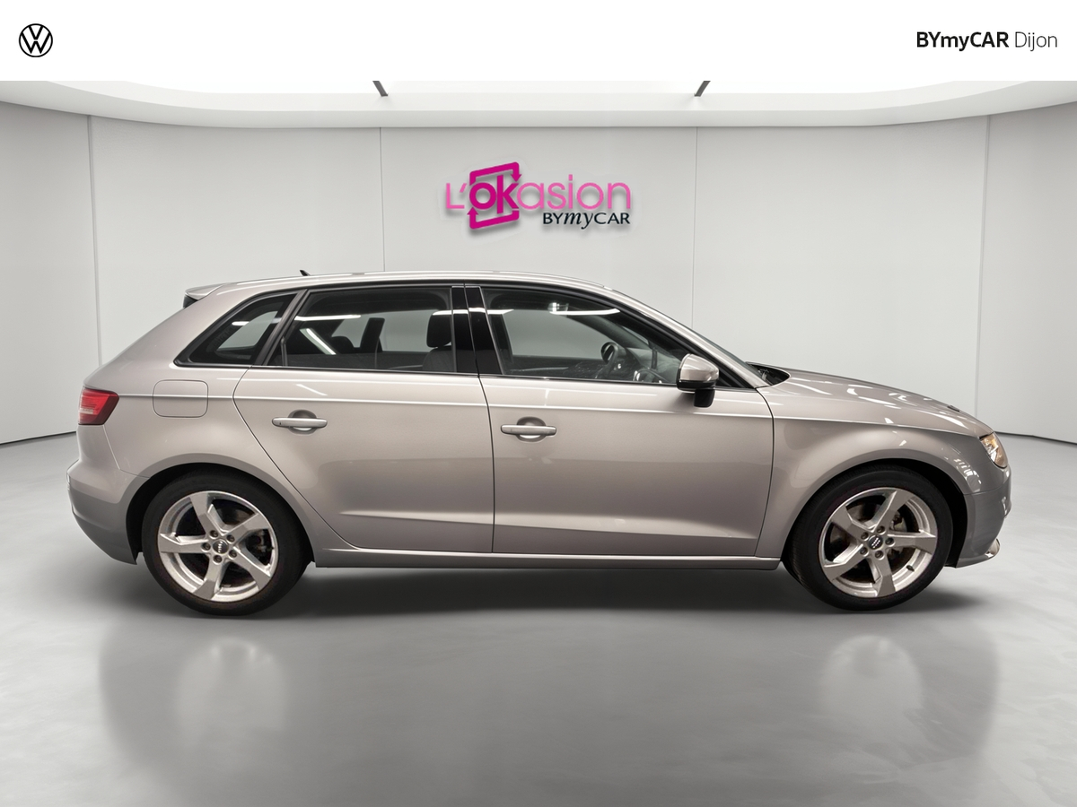 Audi A3 Sportback 35 TFSI CoD 150 S tronic 7 — photo 6