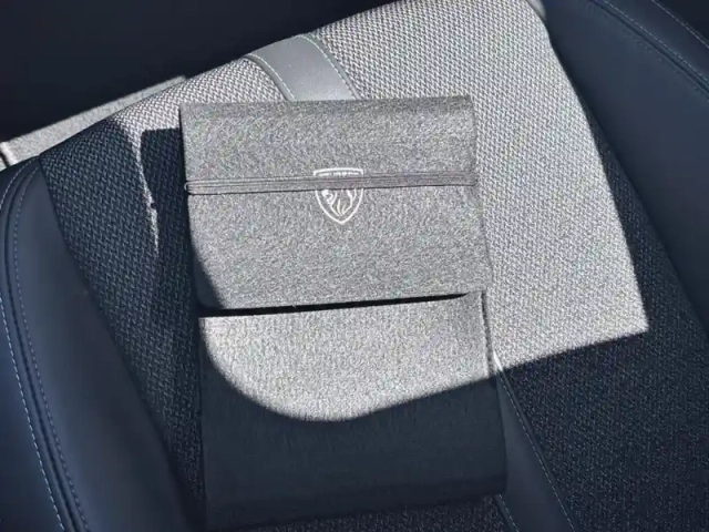 Peugeot 308 puretech 130ch s&amp;s eat8 allure pack — photo 16