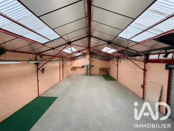 Local commercial 1 pièce 250 m²