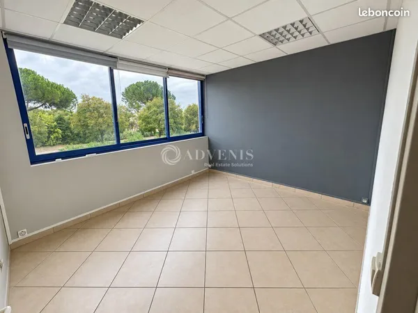 Bureau 95 m²