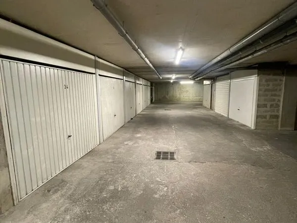 Vente box ferme montolivet / saint barnabe