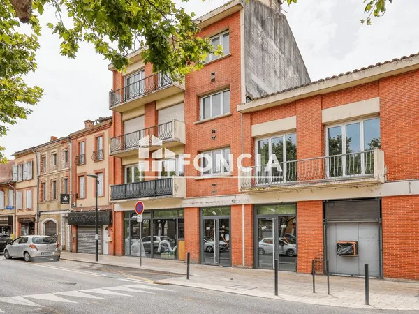 Muret - t3 traversant de 70,50 m² - 2 balcons - centre-ville
