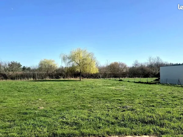 Terrain 1400 m² Moncé-en-Belin