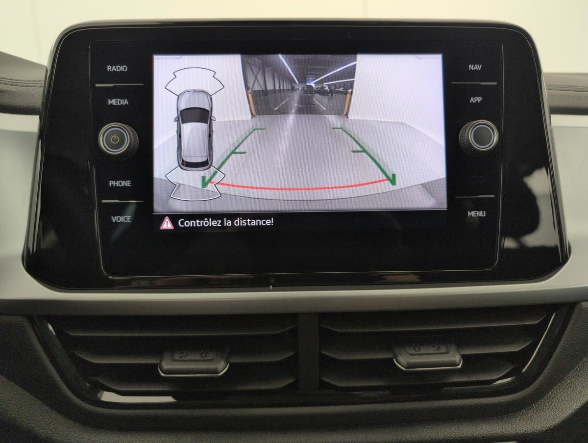 Volkswagen T-Roc — photo 17