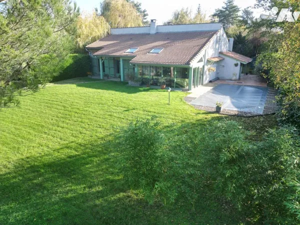 Maison 7 pièces 140 m²