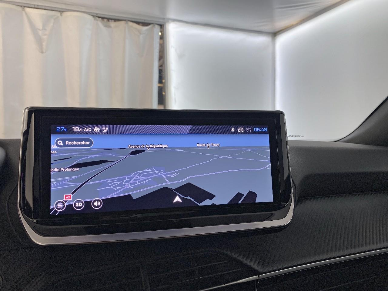 Peugeot 2008 hybrid 145 ch e-dcs6 allure — photo 14