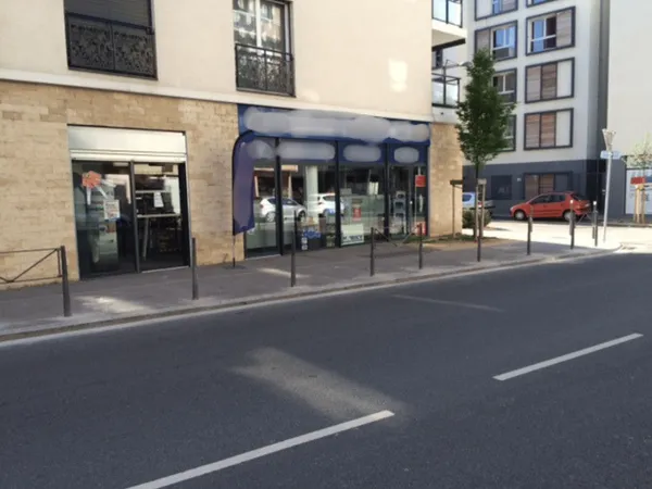 Local commercial 2 pièces 120 m²