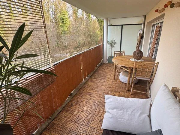 T3 60m2 avec terrasse de 12m2 idéalement situé