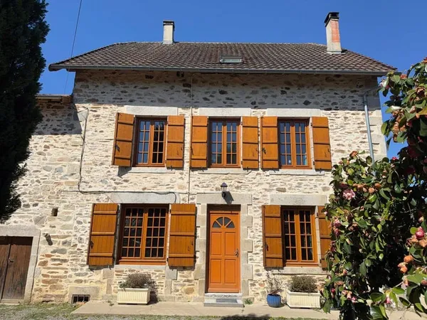 Maison 6 pièces 230 m²